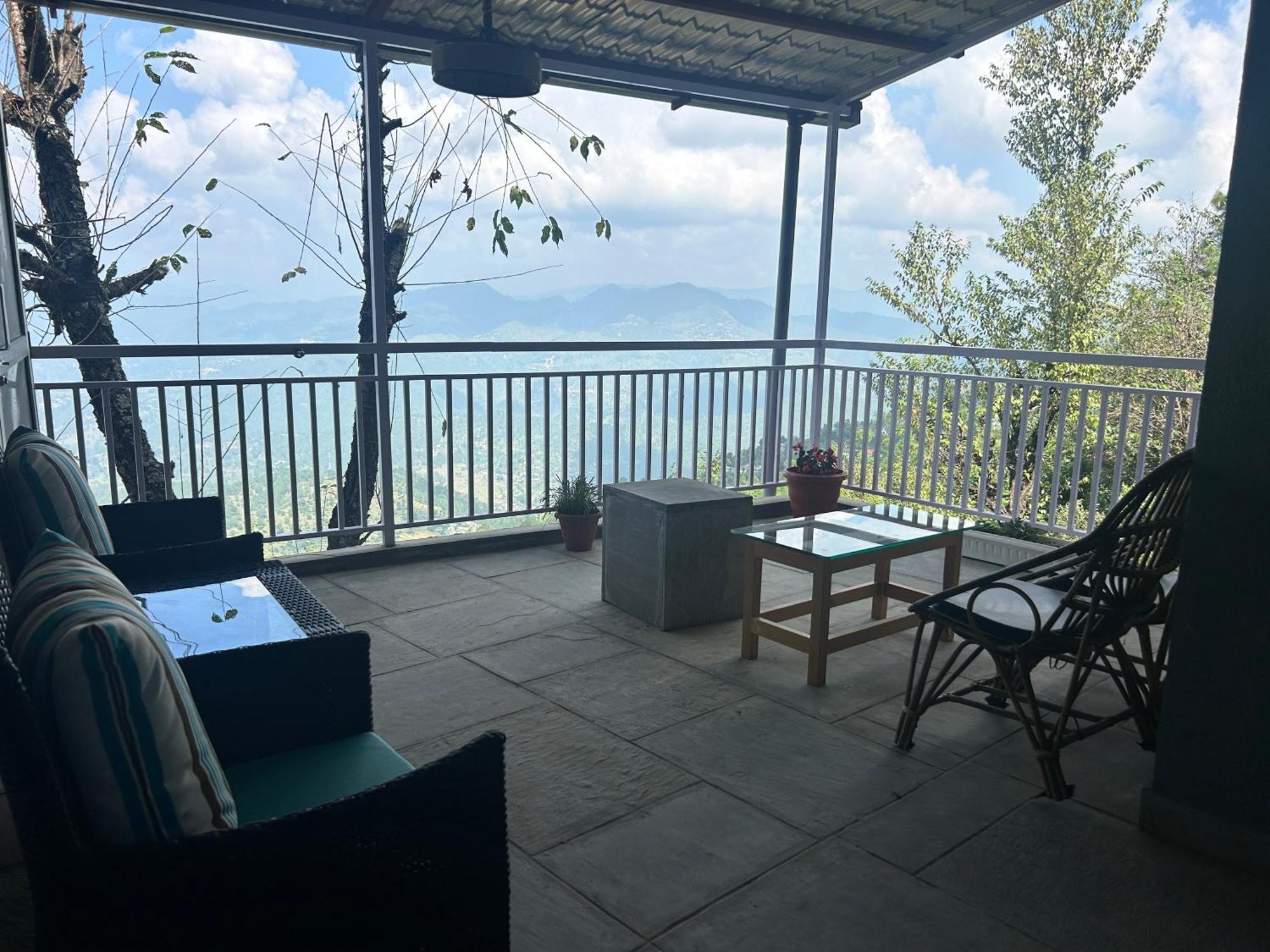 Kasar Himalaya Holiday Resort, Binsar Rd 阿尔莫拉 外观 照片
