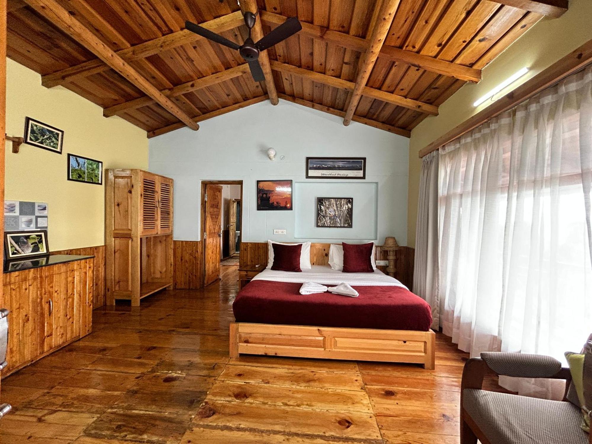 Kasar Himalaya Holiday Resort, Binsar Rd 阿尔莫拉 外观 照片