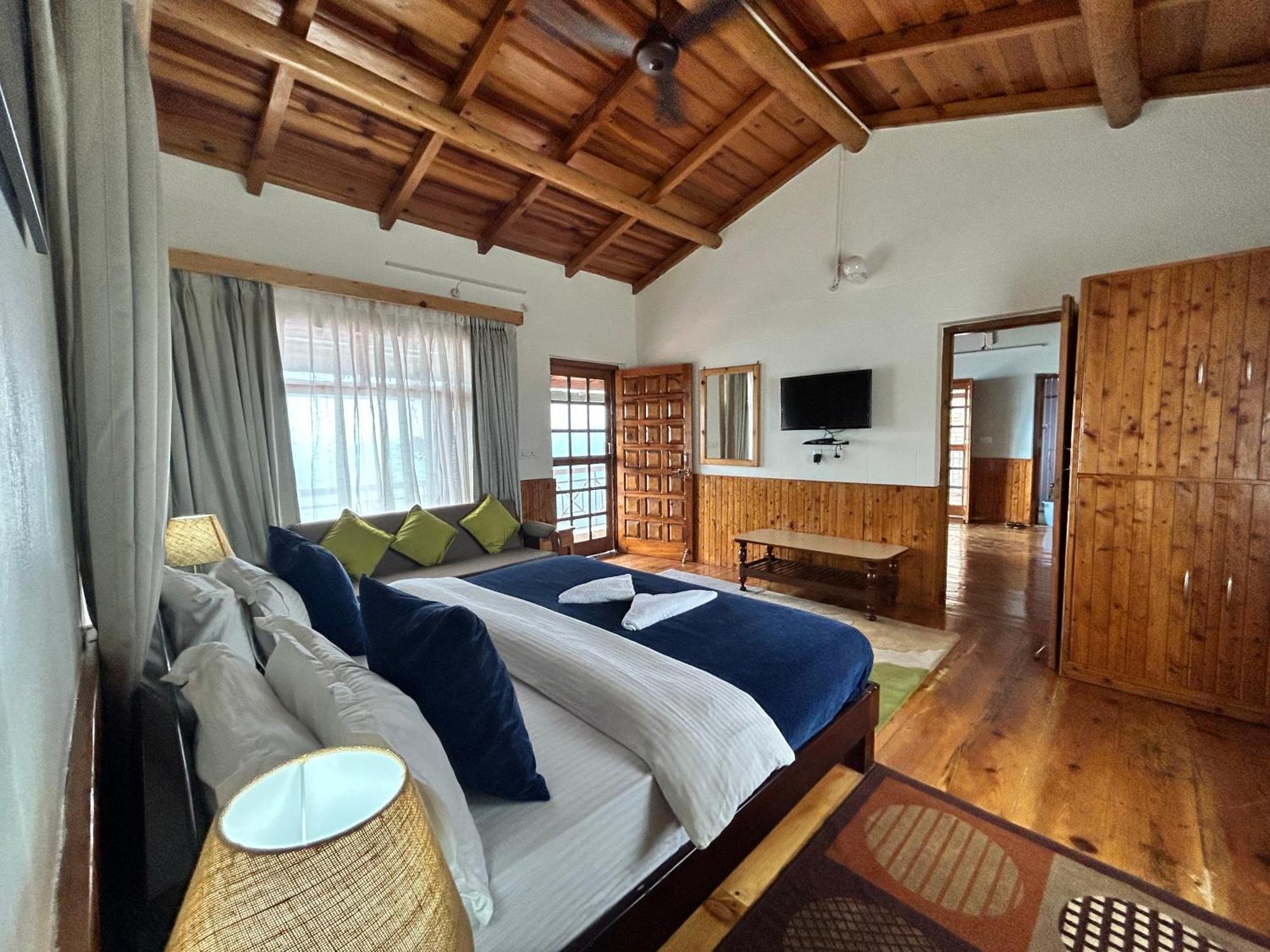 Kasar Himalaya Holiday Resort, Binsar Rd 阿尔莫拉 外观 照片