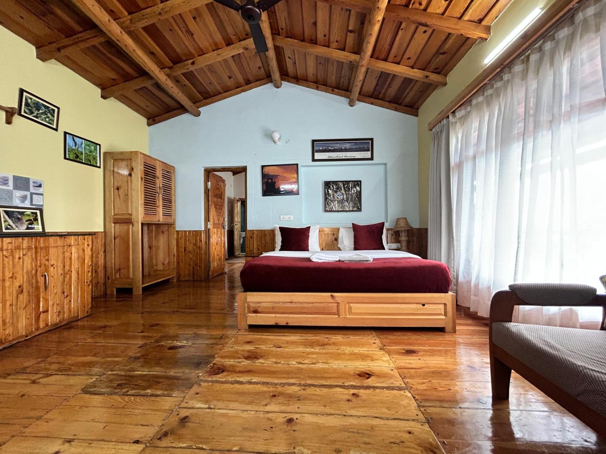 Kasar Himalaya Holiday Resort, Binsar Rd 阿尔莫拉 外观 照片