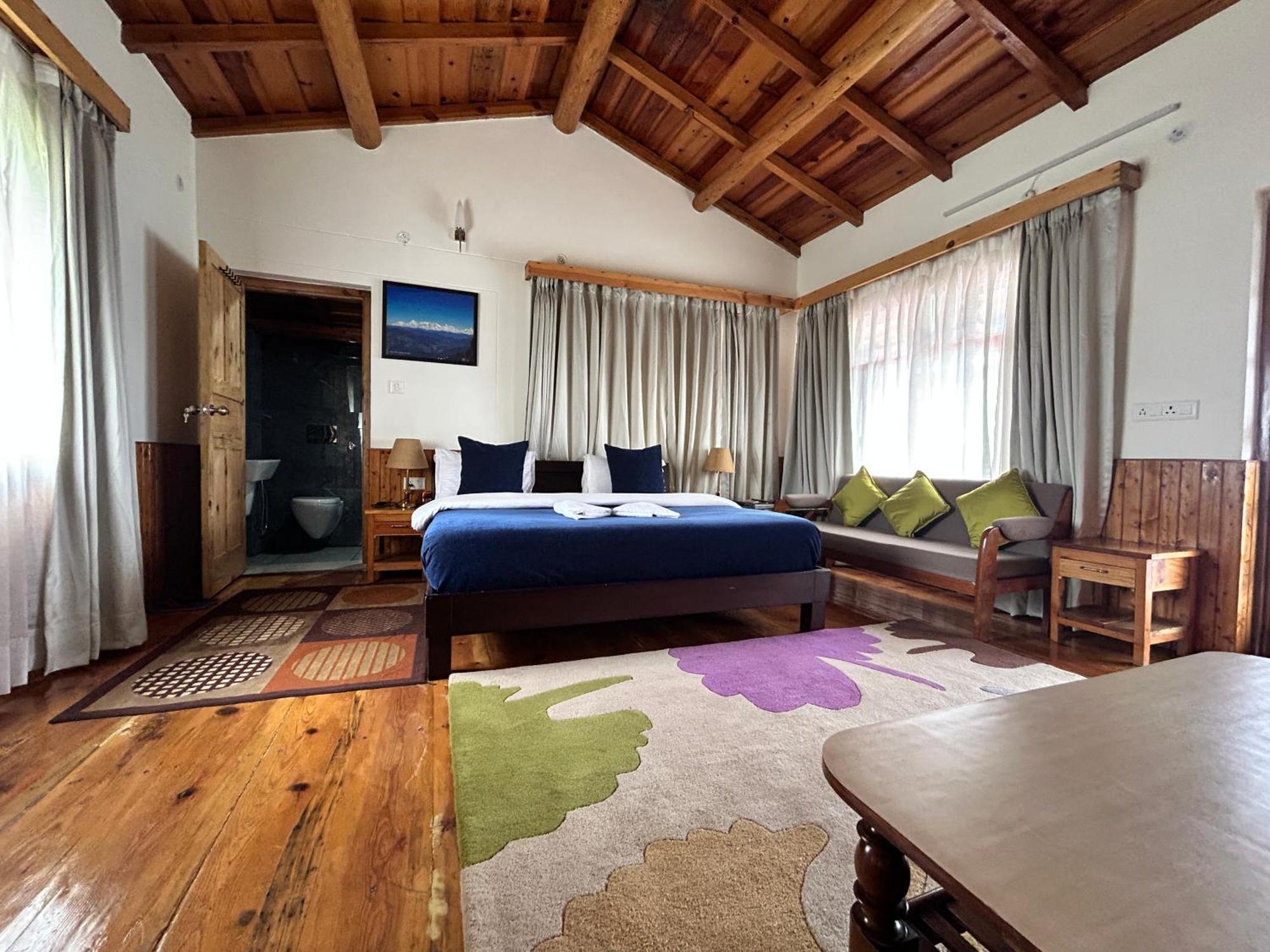 Kasar Himalaya Holiday Resort, Binsar Rd 阿尔莫拉 外观 照片