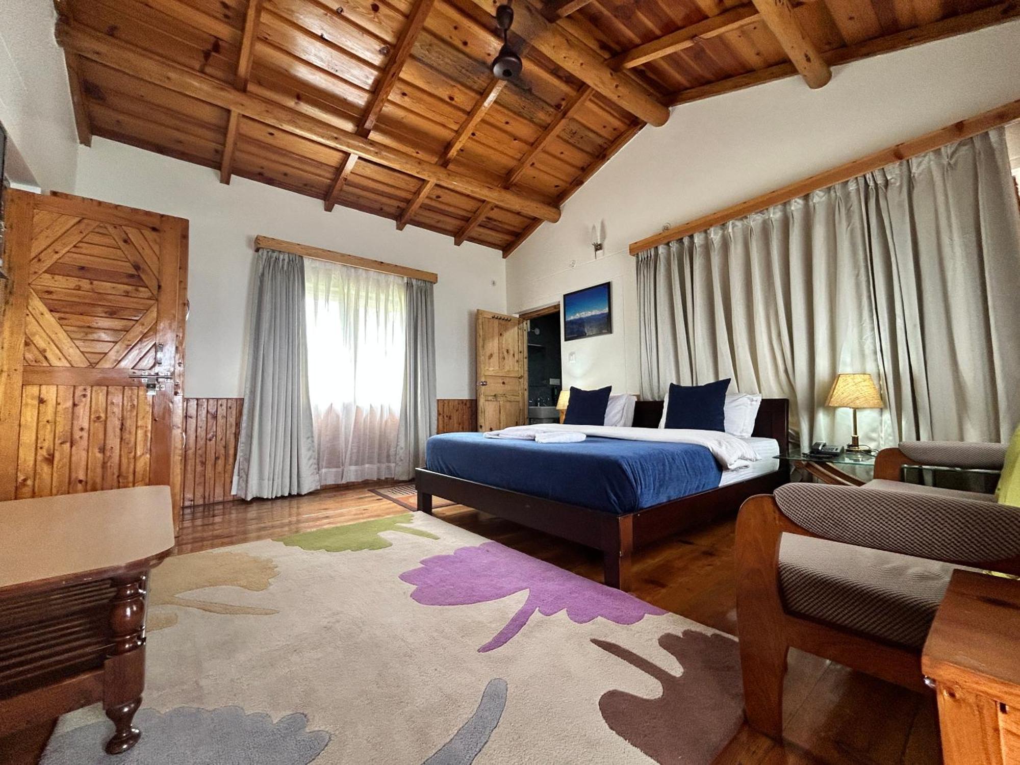 Kasar Himalaya Holiday Resort, Binsar Rd 阿尔莫拉 外观 照片