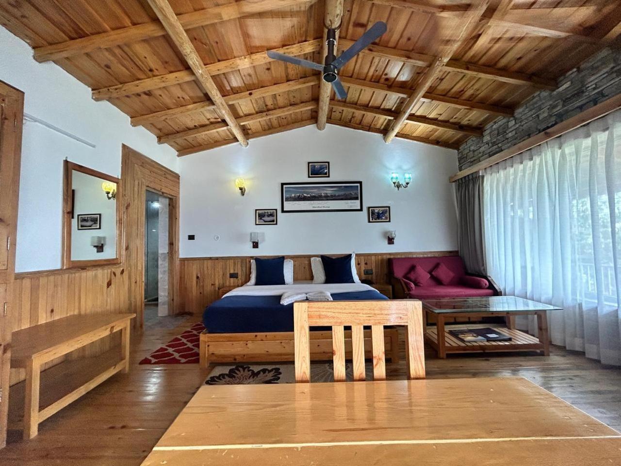 Kasar Himalaya Holiday Resort, Binsar Rd 阿尔莫拉 外观 照片