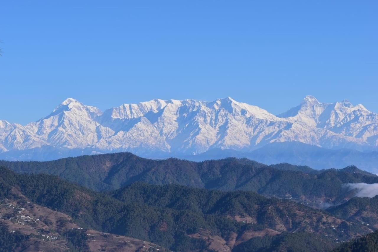 Kasar Himalaya Holiday Resort, Binsar Rd 阿尔莫拉 外观 照片