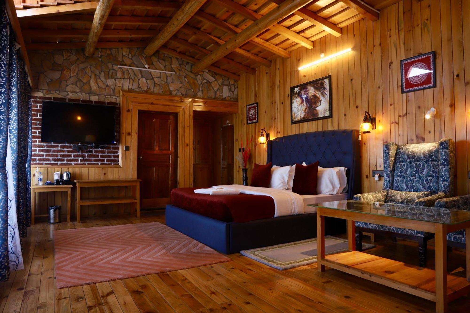 Kasar Himalaya Holiday Resort, Binsar Rd 阿尔莫拉 外观 照片