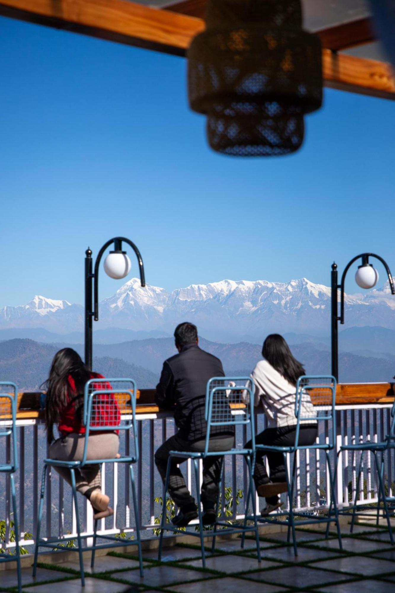 Kasar Himalaya Holiday Resort, Binsar Rd 阿尔莫拉 外观 照片