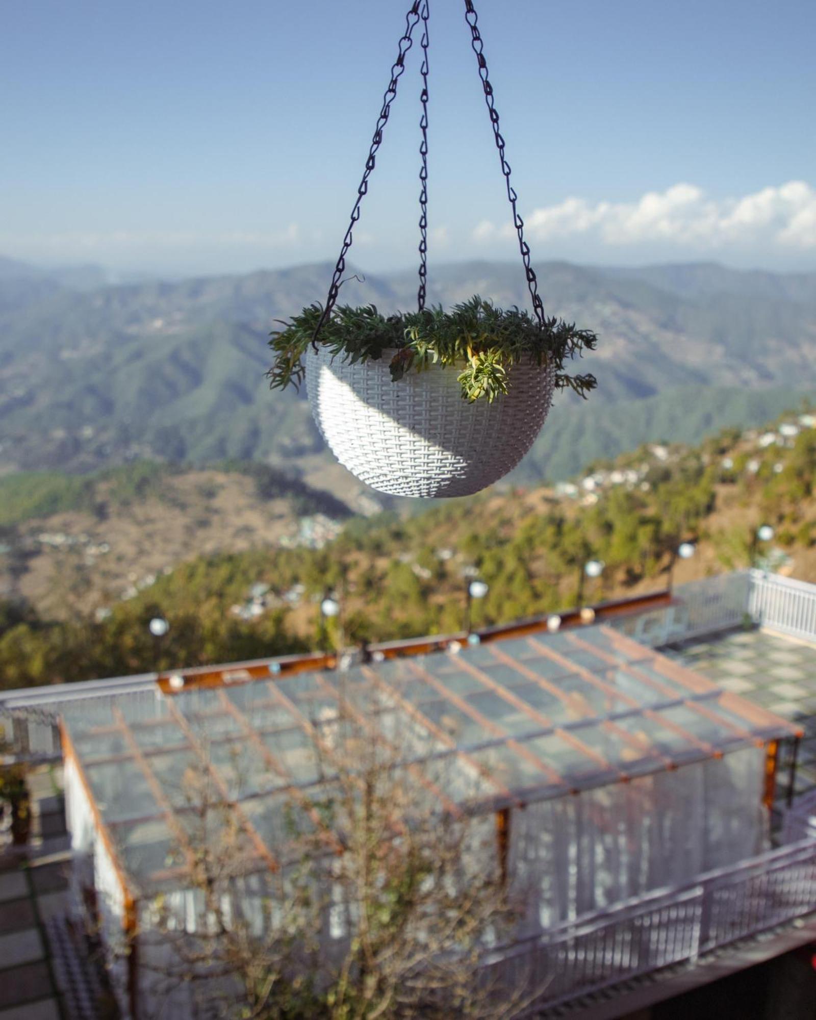 Kasar Himalaya Holiday Resort, Binsar Rd 阿尔莫拉 外观 照片