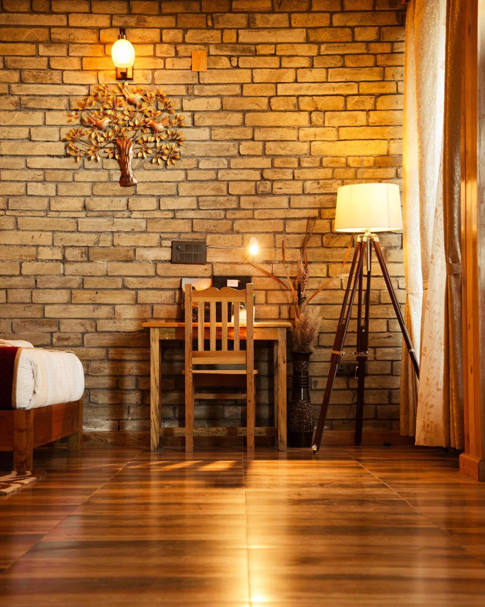 Kasar Himalaya Holiday Resort, Binsar Rd 阿尔莫拉 外观 照片